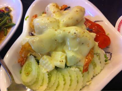 สลัดกุงกรอบ ที่ ร้านอาหาร ฮั่วเซ่งฮง เยาวราช