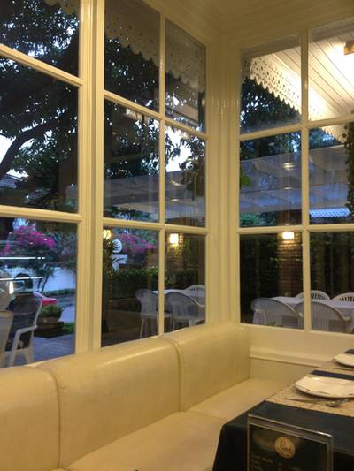 ร้านอาหาร ประพักตร์