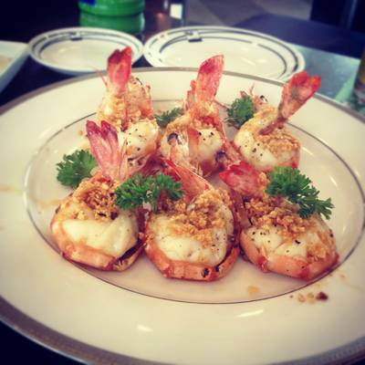 กุ้งผัดกระเทียม ที่ ร้านอาหาร Fuji Restaurant The Avenue แจ้งวัฒนะ