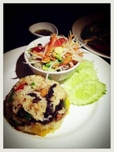 ข้าวผัดเนื้อเค็ม ที่ ร้านอาหาร โอรส ข้าวผัดเนื้อเค็ม ที่ ร้านอาหาร โอรส