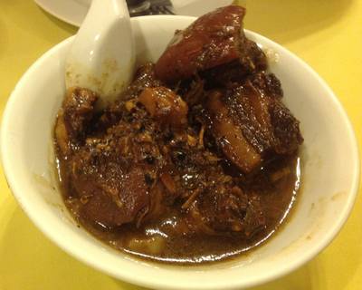 หมูฮ้อง ที่ ร้านอาหาร ระย้า