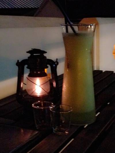 ร้านอาหาร แจ่มจันทร์ บาร์ แอนด์ บิสโทร