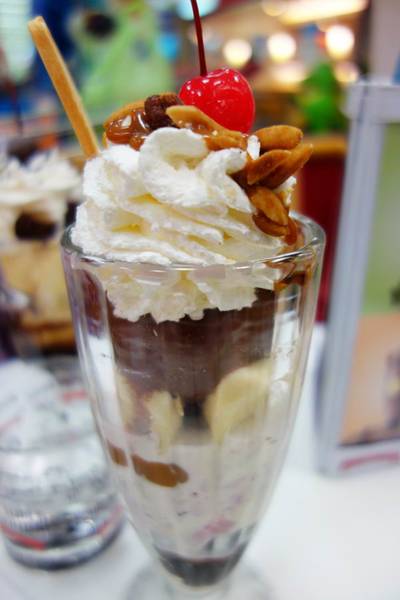 Nutty Tower ที่ ร้านอาหาร swensens บิ๊กซี นครปฐม