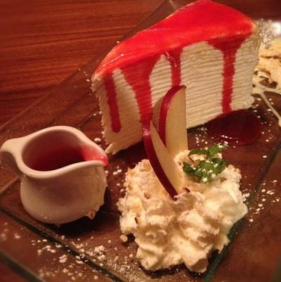 เครปเค้ก~* ที่ ร้านอาหาร The Fabulous Bar & Dessert Cafe