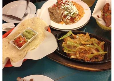 ร้านอาหาร La Monita Taqueria