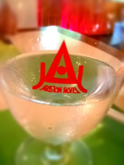 ^^ ที่ ร้านอาหาร Ariston Hotel