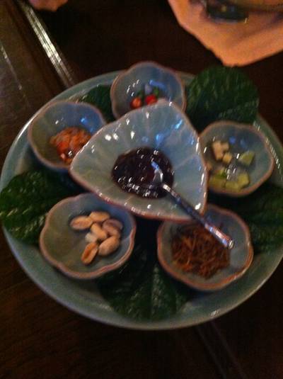 ร้านอาหาร บ้านขนิษฐา สาทร