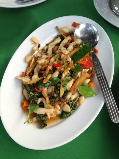 ร้านอาหาร สายลม