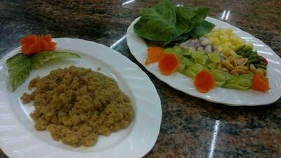 จานนี้หมูกุเลาเป็นเมี่ยงต้องลองเอง ที่ ร้านอาหาร มีกรุณา จานนี้หมูกุเลาเป็นเมี่ยงต้องลองเอง ที่ ร้านอาหาร มีกรุณา