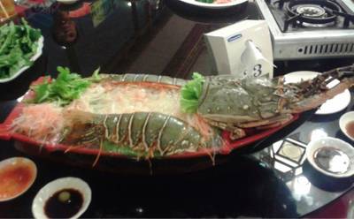 Sushi lobster ที่ ร้านอาหาร ภัตตาคารเชฟกระทะเหล็ก
