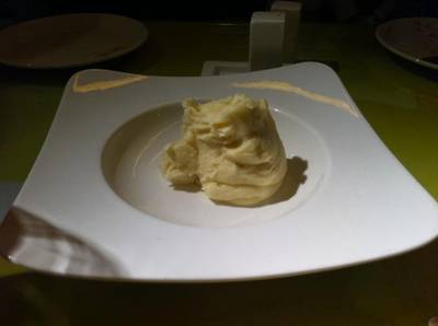มันบดแถมฟรี เห้นอย่างนี้ เยาะเกลือลงไป สวรรค์เลยยย ที่ ร้านอาหาร Spaghetti Factory Central World
