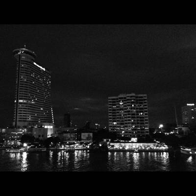 ร้านอาหาร River City Bar B-Q Corner