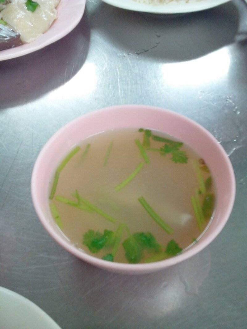 ร้านอาหาร เจ๊หงษ์ข้าวมันไก่ เวทีมวยอ้อมน้อย