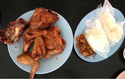 ร้านอาหาร ไก่ทอดเดชา