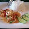 ข้าวปลาหมึกไข่เค็ม ที่ ร้านอาหาร ประตูสีฟ้า