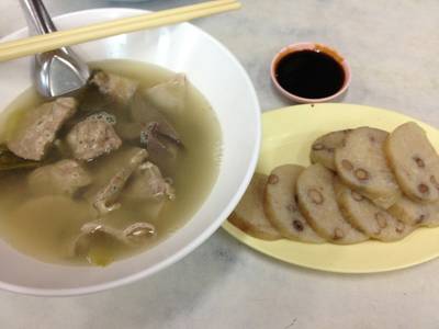 คู่กัน...ตือฮวนกับข้าวเหนียวไส้หมู ที่ ร้านอาหาร คุงโภชนา