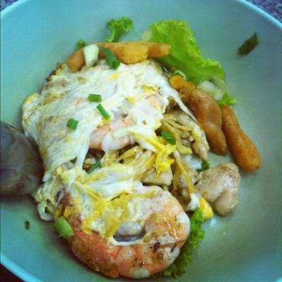 คั่วไก่ทาโร่  ที่ ร้านอาหาร นายเพ้ง ราชาก๋วยเตี๋ยวคั่วไก่