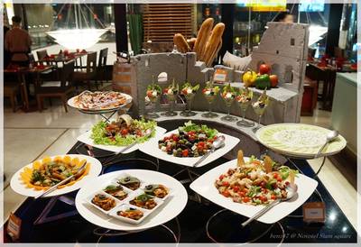 ร้านอาหาร The Square Novotel Bangkok Siam Square