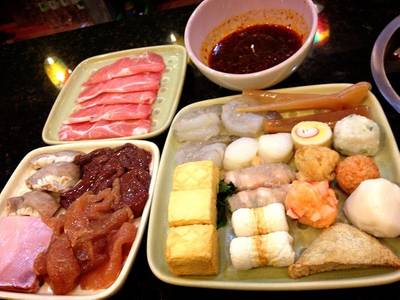 ชุดหมู ชุดทะเล ที่ ร้านอาหาร Mama Do By เธอ ทองหล่อ
