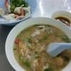 ข้าวต้มปลา+ลวกจิ้มรวม =180 #แพงไปนะ ที่ ร้านอาหาร ข้าวต้มปลาสวนรื่น สาขา 2