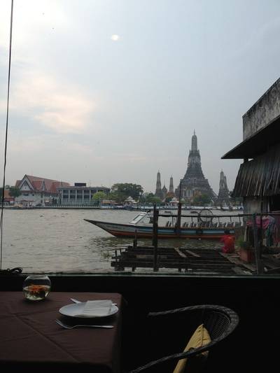 ร้านอาหาร The Deck by the River