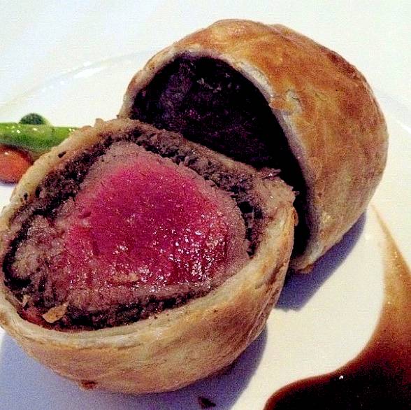 U.S Beef Wellington ที่ ร้านอาหาร The Bar & The Restaurant