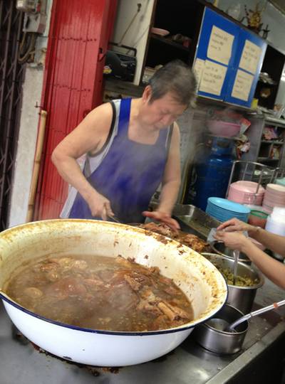 ร้านอาหาร ขาหมูเลิศรส
