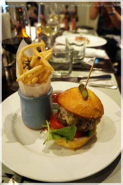 ร้านอาหาร Hyde & Seek Gastro Bar