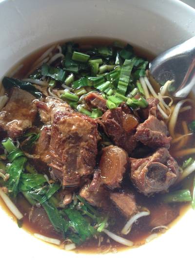หมีหมูตุ๋น ที่ ร้านอาหาร เจ้ลั้งชวนชิม หมีหมูตุ๋น ที่ ร้านอาหาร เจ้ลั้งชวนชิม