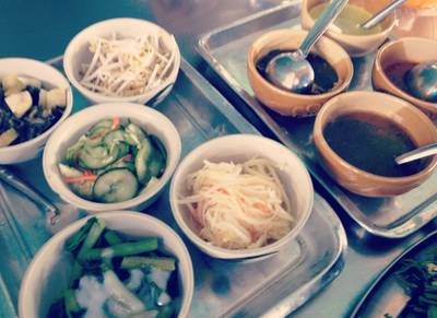 เครื่องเคียงผักสดและน้ำราดขนมจีน 4 อย่าง ที่ ร้านอาหาร ร้านขนมจีนเส้นสด เครื่องเคียงผักสดและน้ำราดขนมจีน 4 อย่าง ที่ ร้านอาหาร ร้านขนมจีนเส้นสด