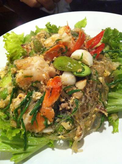 ร้านอาหาร บ้านพึงชม