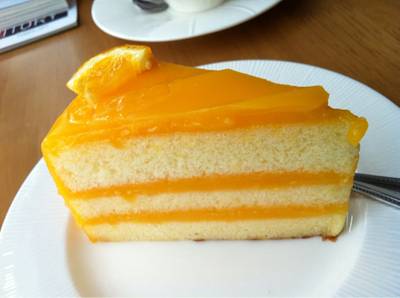 เค้กส้มอร่อย ที่ ร้านอาหาร See you latte