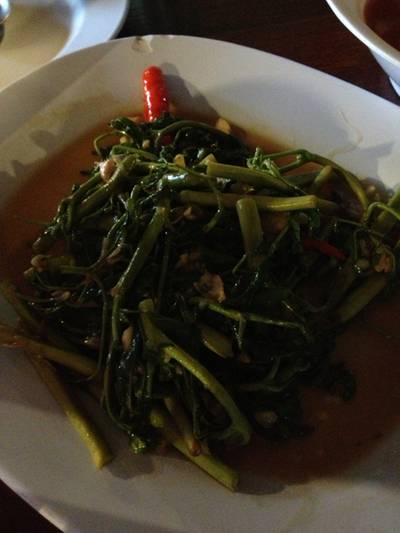 ร้านอาหาร ร้านอาหารริมคลองน้ำอ้อม