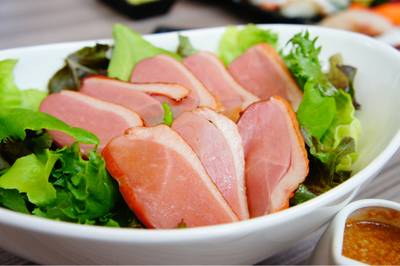Dakku salad ที่ ร้านอาหาร Sakana Sushi & Sashimi