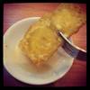เกี๊ยวกล้วยทอด หอม กรอบ อร่อยลิ้นจัง ที่ ร้านอาหาร Moka Coffee