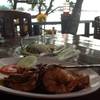 กุ้งแชบ๊วยราดซอสมะขาม ที่ ร้านอาหาร ลา แม