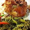 ข้าวขาหมูตรอกซูง หมูนุ่มตุ๋นเข้าเนื้อ ปริมาณเพิ่มตามราคา ก็ดี ที่ ร้านอาหาร Food Court MBK