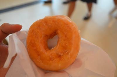 พร้อมกินแล้ววว ^^ ที่ ร้านอาหาร Krispy Kreme Siam Paragon