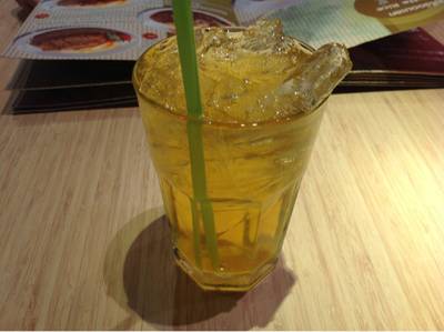 ชาเขียวเติมได้ไม่จำกัด ที่ ร้านอาหาร Kazokutei Central ปิ่นเกล้า