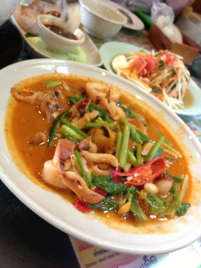 ร้านอาหาร แซ่บสะเด็ด อโศก