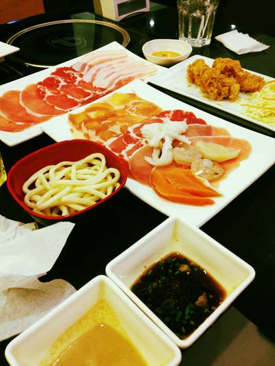 shabu set seafood 101 and pork set ^_^ ที่ ร้านอาหาร Shabu 101