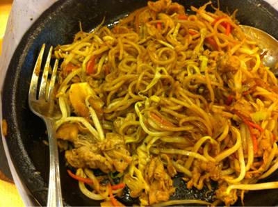 pork yakisoba ที่ ร้านอาหาร Pepper Lunch Chamchuree Square pork yakisoba ที่ ร้านอาหาร Pepper Lunch Chamchuree Square