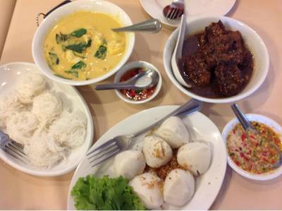 ร้านอาหาร ระย้า
