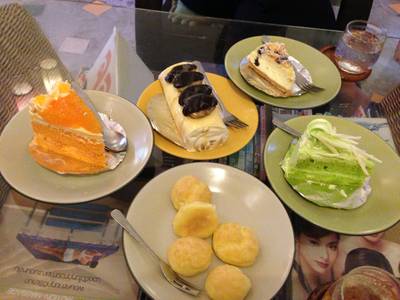 ร้านอาหาร Mai bakery in garden
