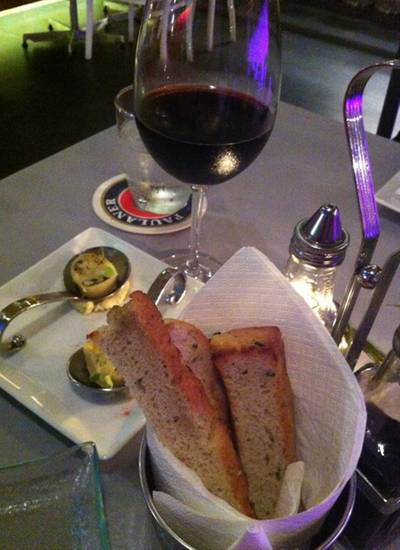 ร้านอาหาร Tell me wine