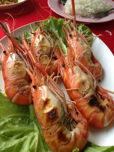 ayoii ที่ ร้านอาหาร นายหมา
