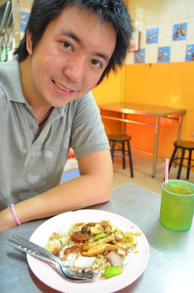 พร้อมกิน ^^ ที่ ร้านอาหาร ศิริพรโภชนา