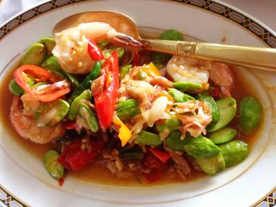 เผ็ดจัง ที่ ร้านอาหาร เมธาวลัย ศรแดง