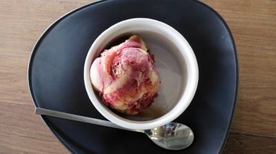 ice cream ที่ ร้านอาหาร Mellow Crystal Park