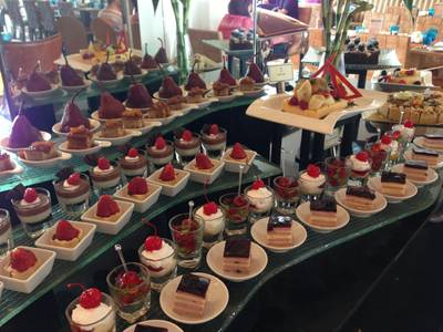 ร้านอาหาร Glass House Eastin Bangkok